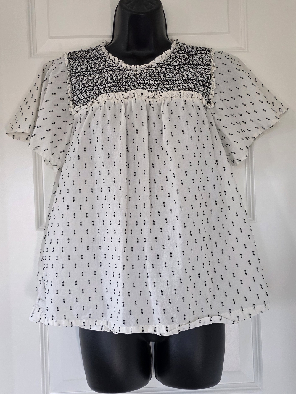 LC Lauren Conrad White Short Sleeve Smocked Yoke Blouse with Black Dot Print